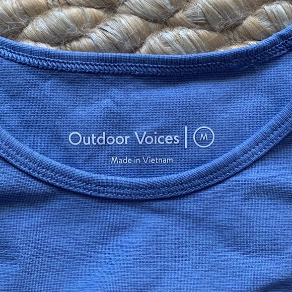 Outdoor Voices Move Free Crop Top - M - Picture 3 of 3